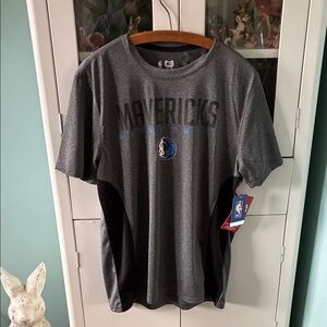 NBA Dallas Mavericks Gray T-Shirt sz L nwt